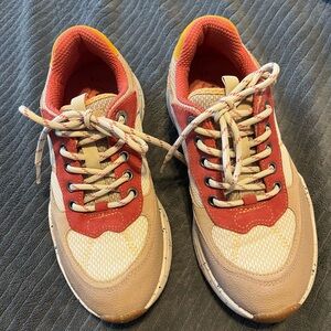 Taos Footwear Red and Tan Women's Sneakers | Size 7.5